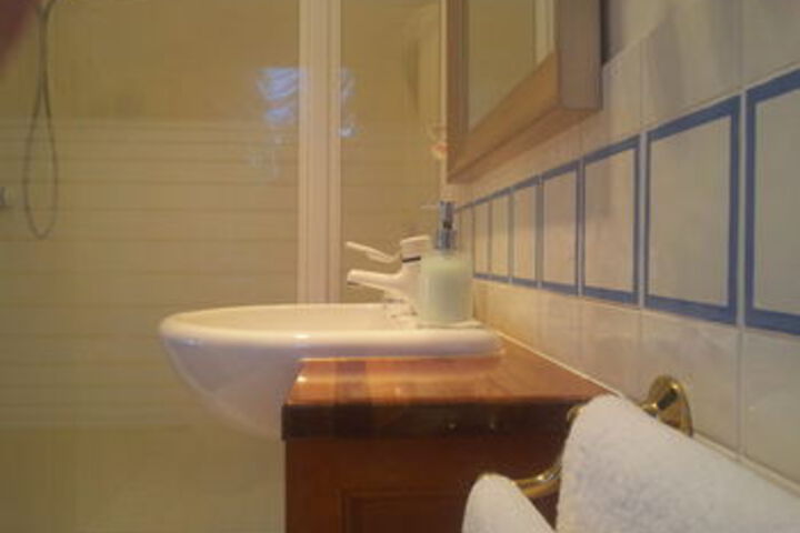 Room 3 of 36