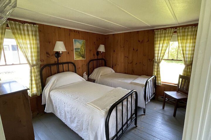 Room 30 of 107