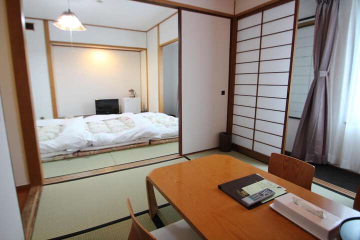 Room 10 of 15