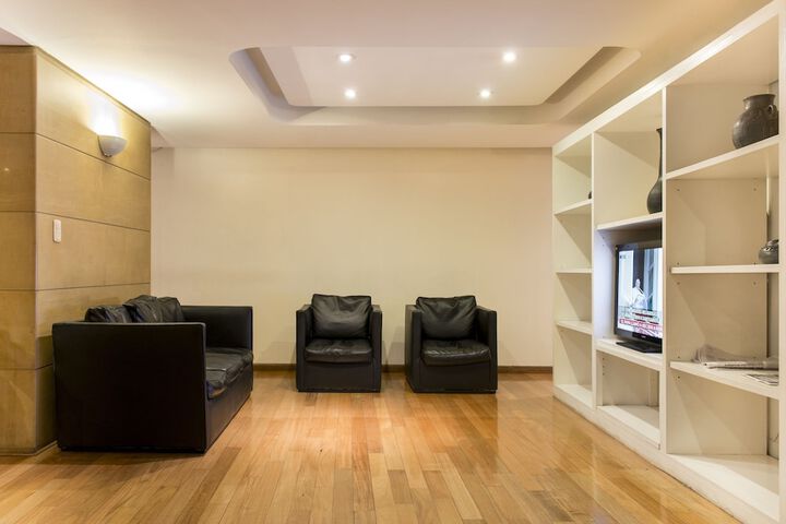 Guest Lobby