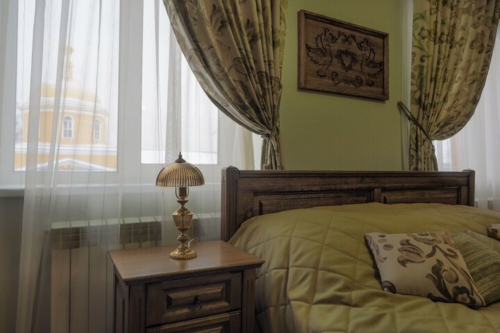 Room 2 of 35