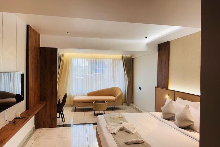 Room 7 of 24