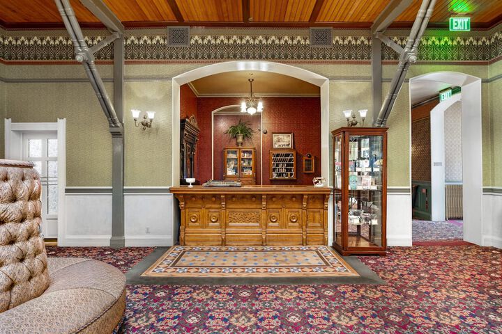 Hotel Interior 6 of 130