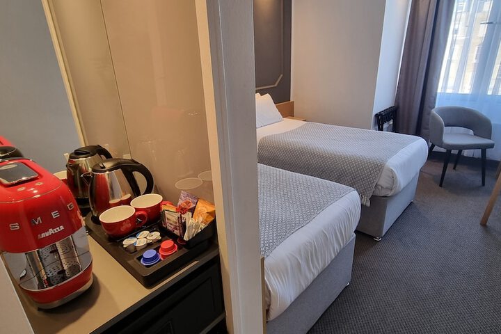Room 11 of 44