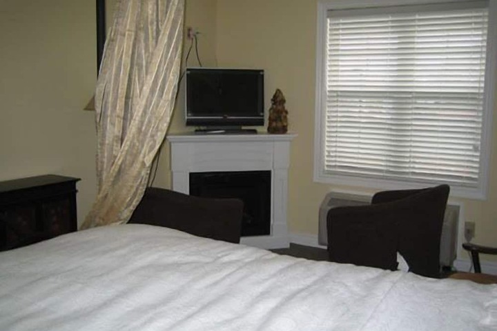 Room 18 of 22