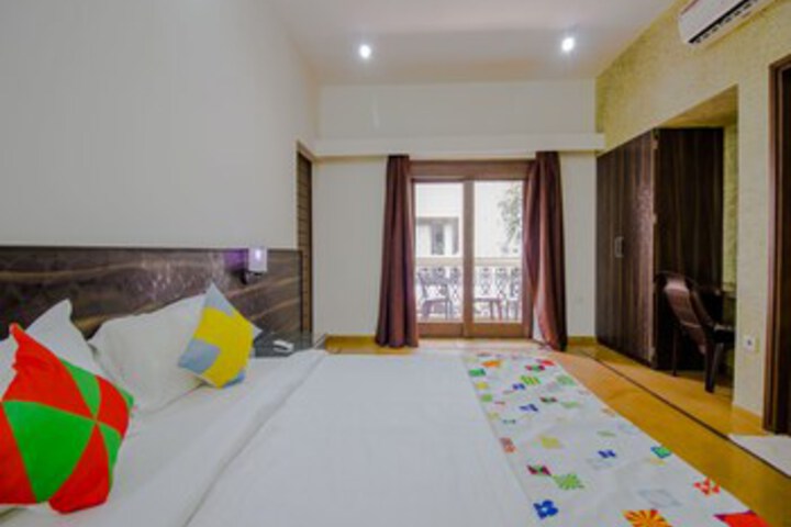 Room 21 of 25