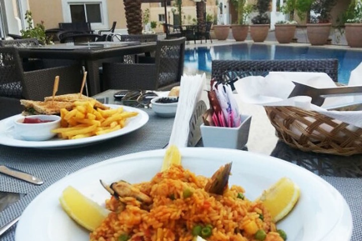 Dining Photos
