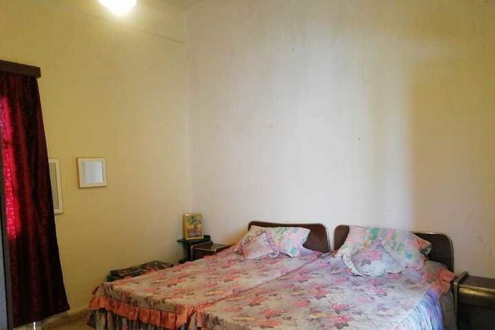 Room 10 of 10