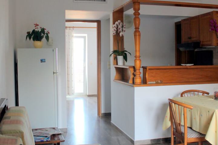 Room 17 of 46