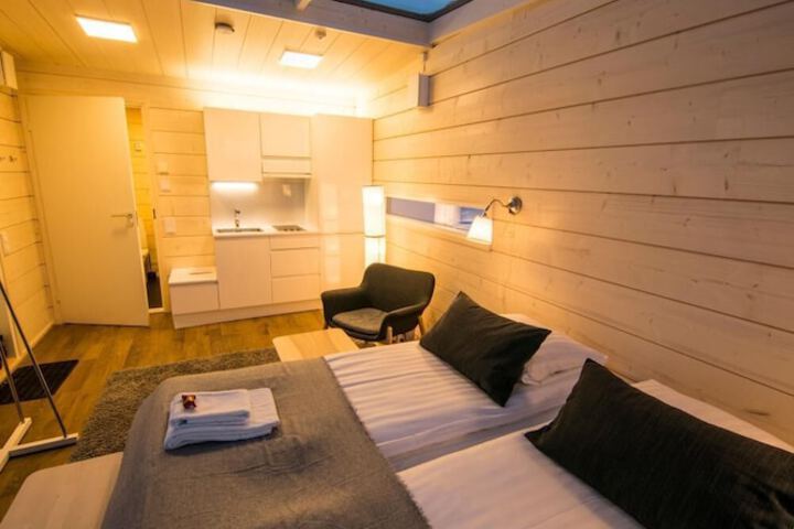 Room 7 of 28