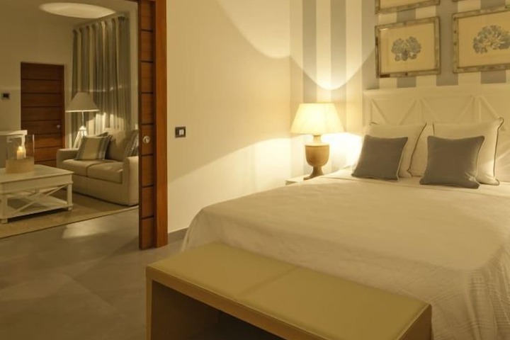 Room 15 of 50