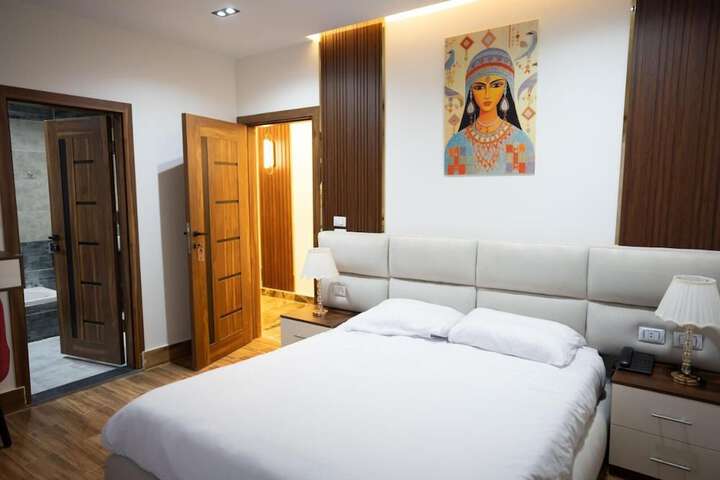 Room 18 of 38