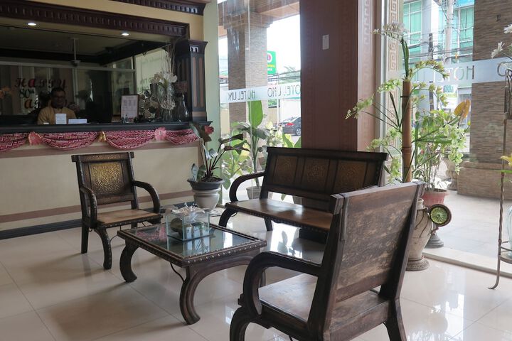 Hotel Lobby