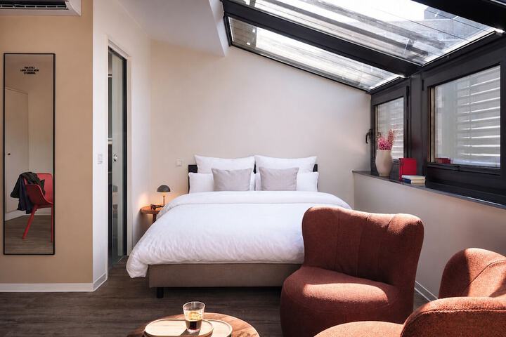 Room 4 of 26