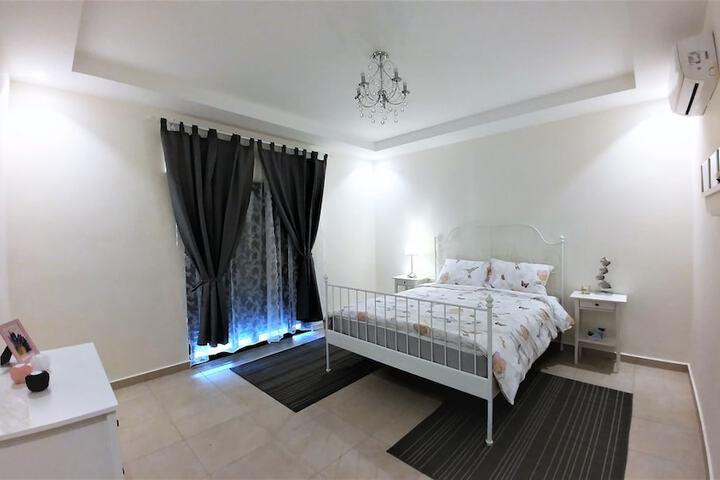 Room 15 of 127