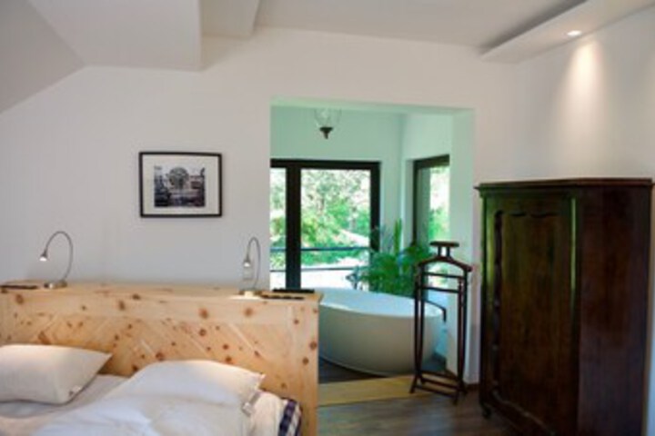 Room 17 of 23