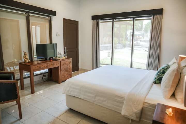 Room 6 of 98