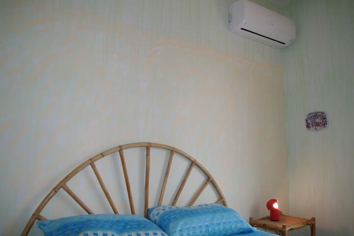 Room 14 of 22