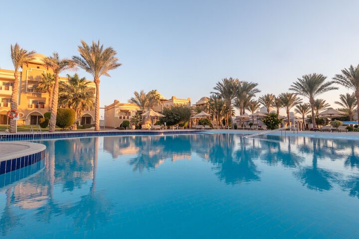 Pool Hotel