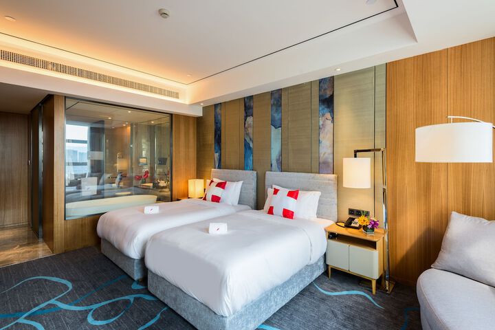 Room 3 of 36