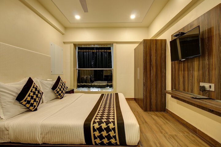 Room 8 of 36