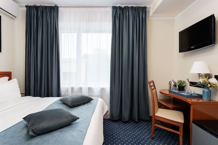 Room 5 of 28