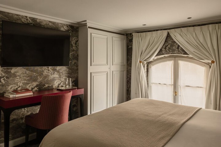 Room 10 of 75