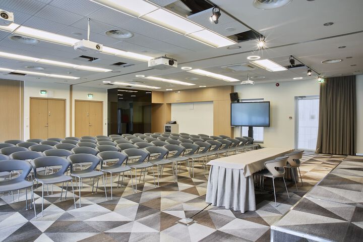 Business Center 99 of 108