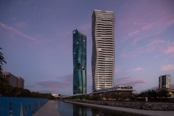 Exterior of Four Points by Sheraton Izmir