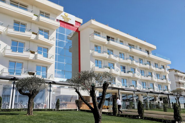 Premium Beach Hotel