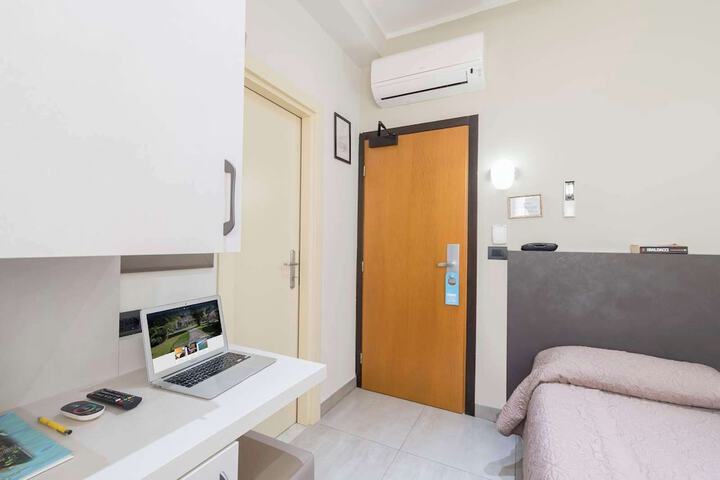 Room 8 of 53