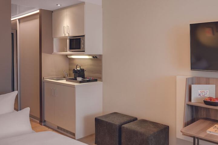 Room 15 of 72