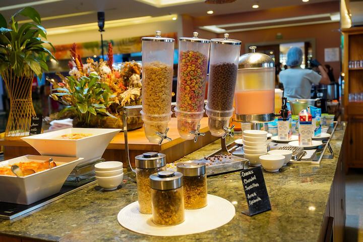 Breakfast/Coffee Service 82 of 99