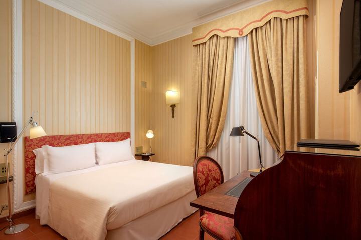 Room 35 of 98