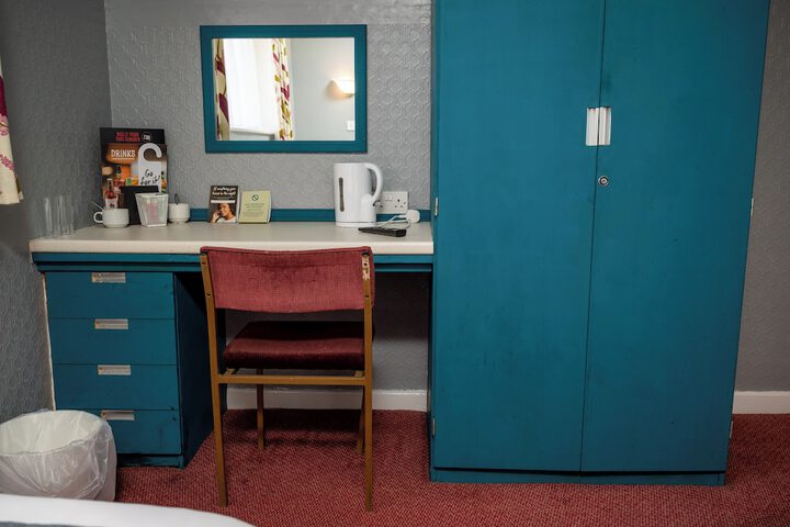 Room 19 of 35