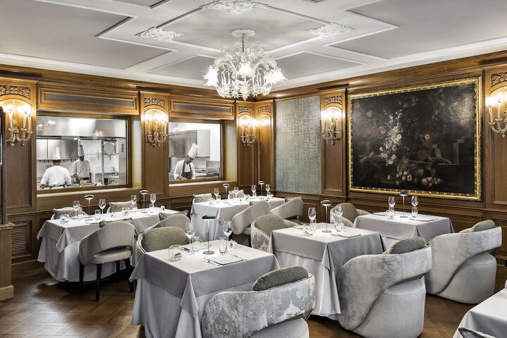 Dining 104 of 137