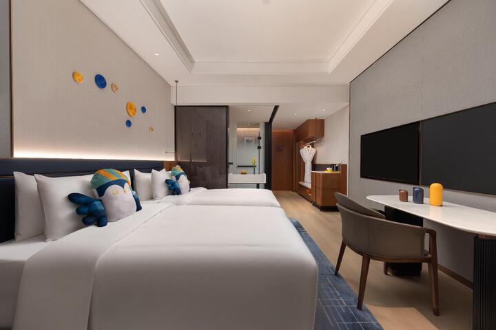Room 17 of 108