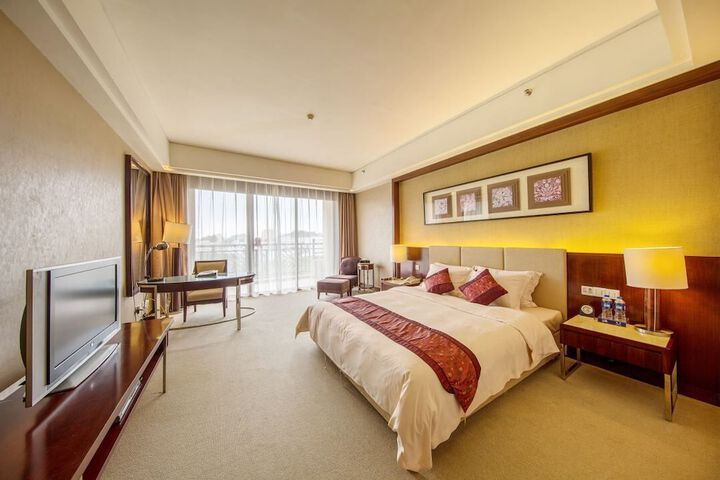 Room 10 of 50