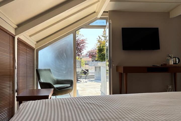 Room 19 of 70