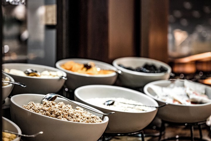 Dining 47 of 65