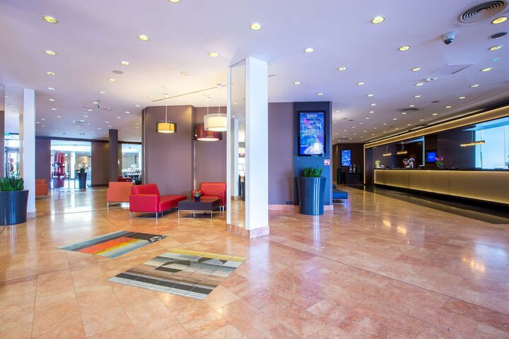Guest Lobby