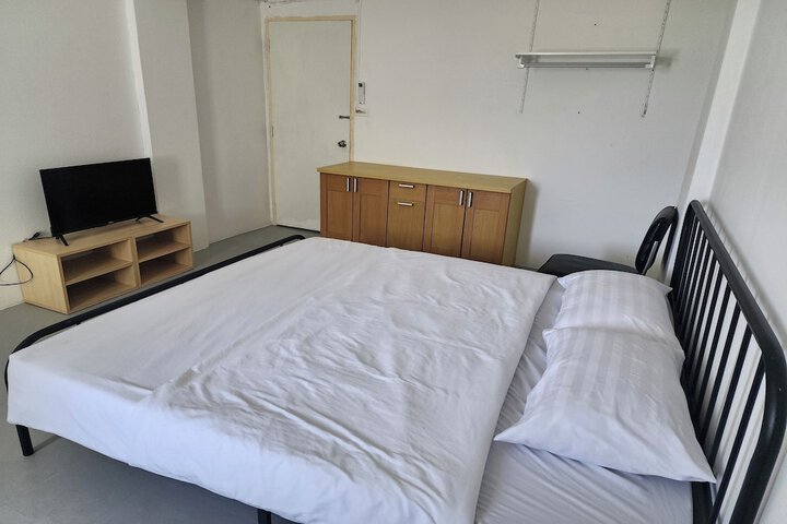 Room 12 of 35