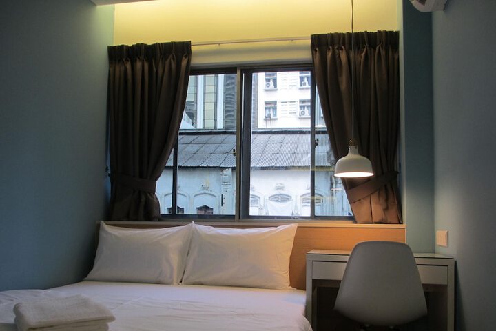 Room 5 of 48