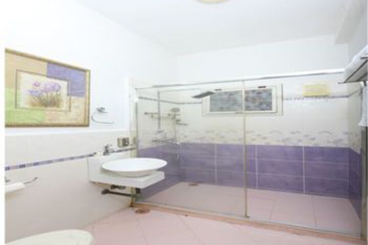 Room 2 of 26
