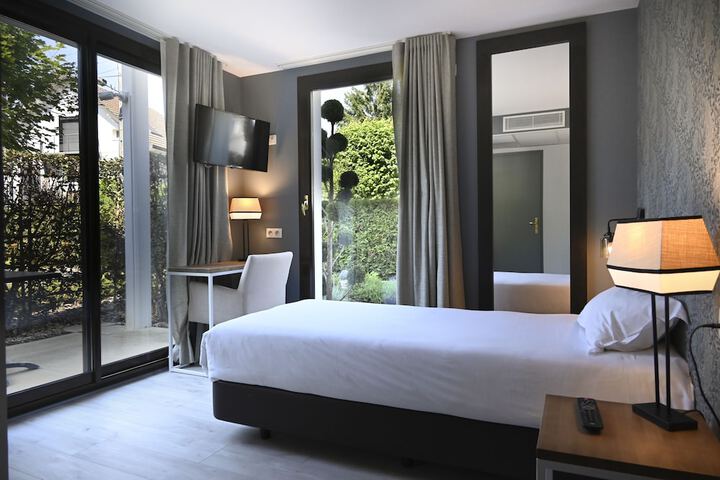 Room 21 of 73