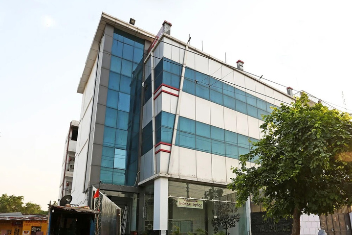 Hotel Gwal Palace by WB Inn
