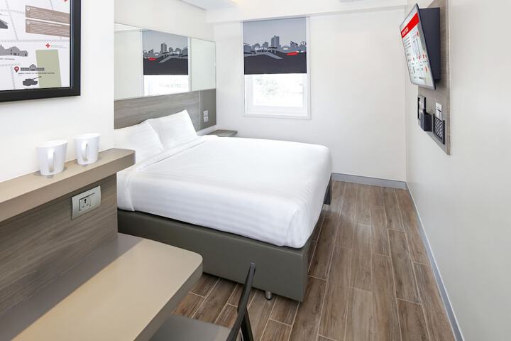 Room 19 of 43
