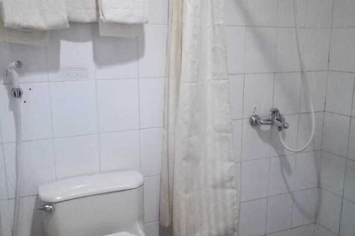 Room 15 of 18