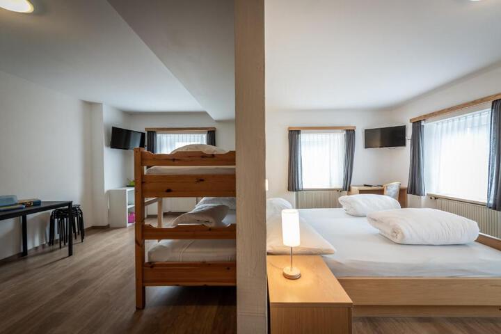 General 5 of 12