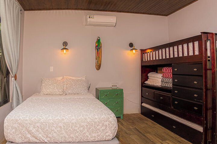 Room 6 of 48